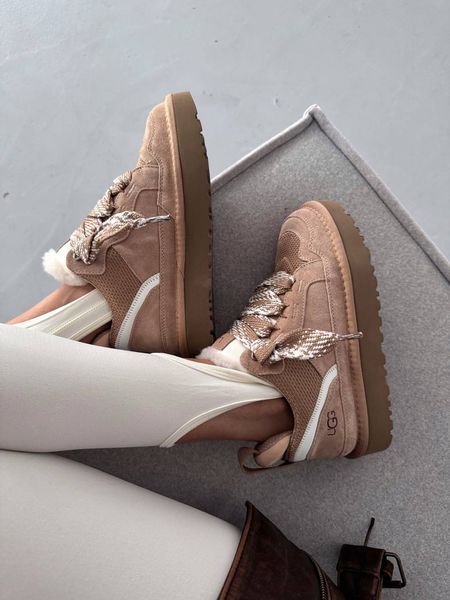 UGG Lowmel Sneakers Sand 1097 фото