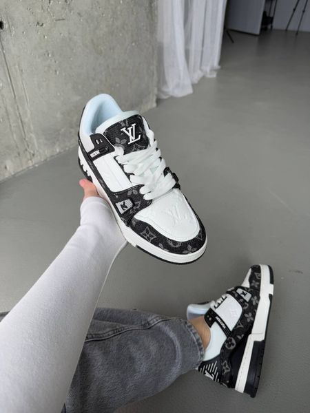 Louis Vuitton Trainer Sneaker White/Black R032 фото