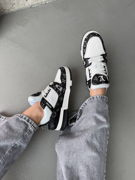 Louis Vuitton Trainer Sneaker White/Black R032 фото