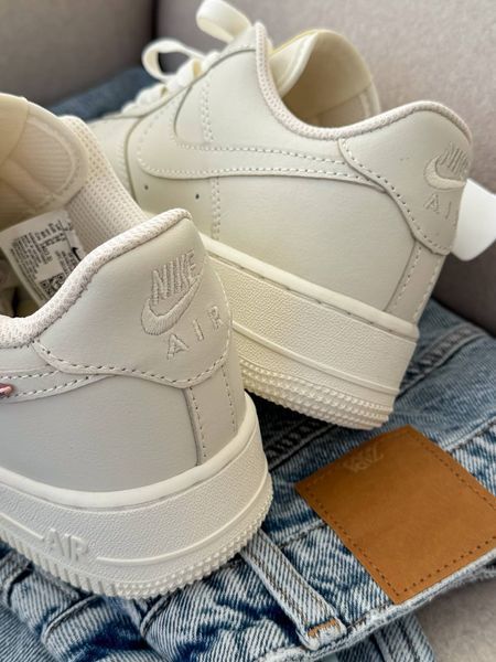 Nike Air Force 1 &rsquo;07 LX Molten Metal Swoosh Pack Pink #DNK11 фото
