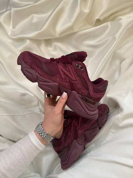 Жіночі кросівки New Balance 9060 Burgundy 11234 фото