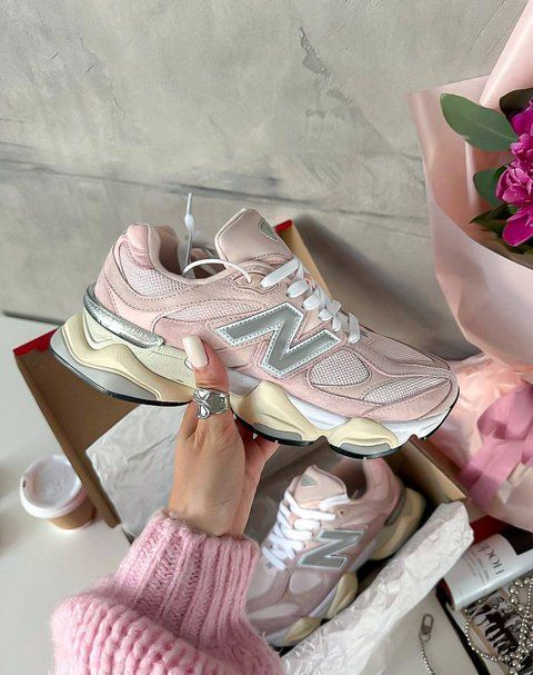 Жіночі кросівки New Balance 9060 Pink Beige 47764 фото