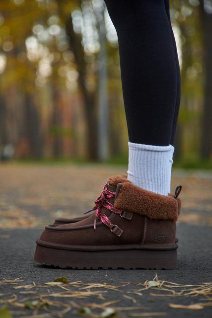 UGG Funkarra Platform Chocolate 1498 фото