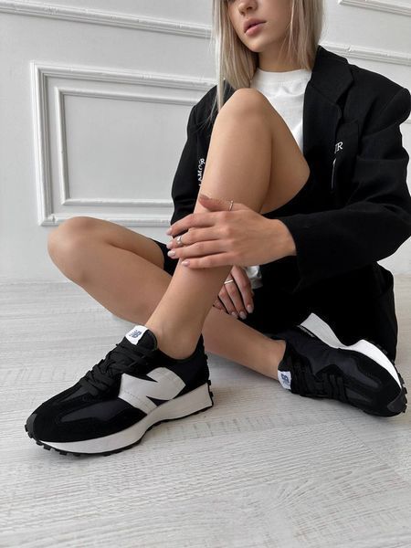 New Balance 327 Black/Whit 03094 фото