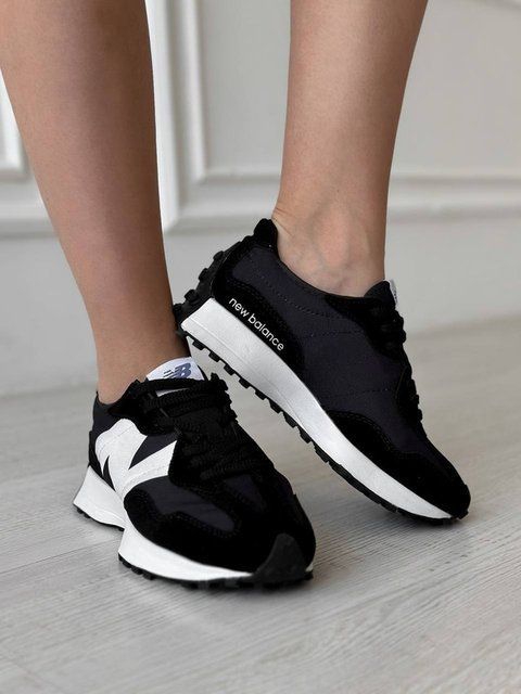 New Balance 327 Black/Whit 03094 фото